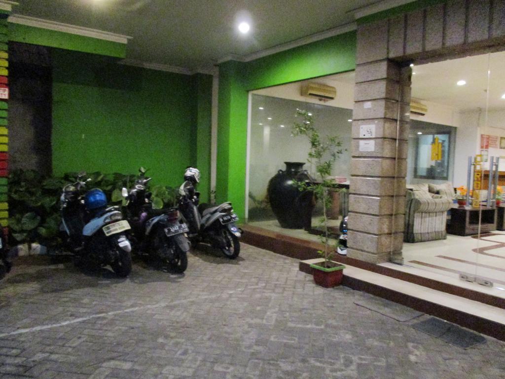 Hotel Caravan Tanah Abang Jakarta Ngoại thất bức ảnh